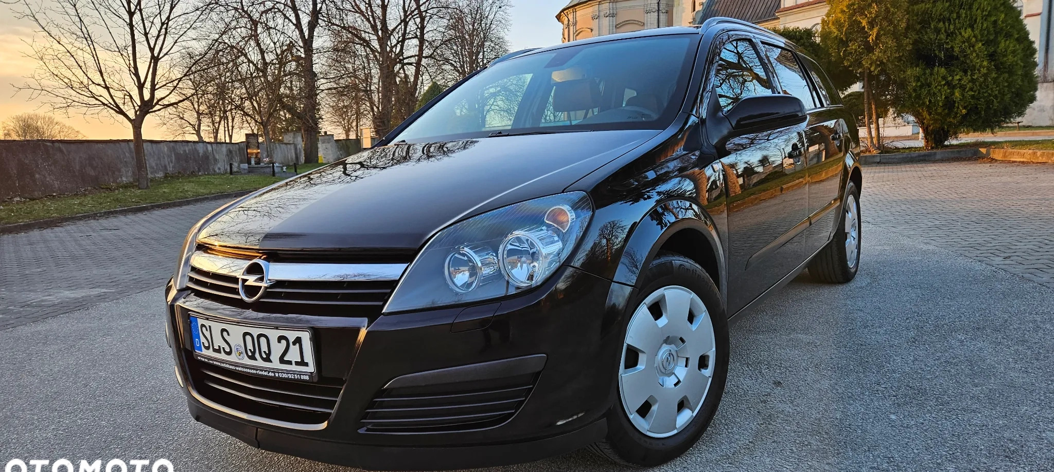 Opel Astra cena 14500 przebieg: 178960, rok produkcji 2007 z Szczebrzeszyn małe 137